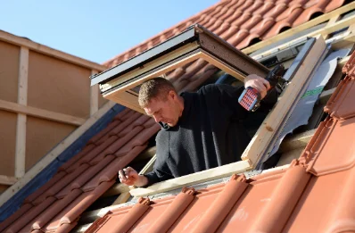 Pose de fenêtres de toit Velux à Seigné